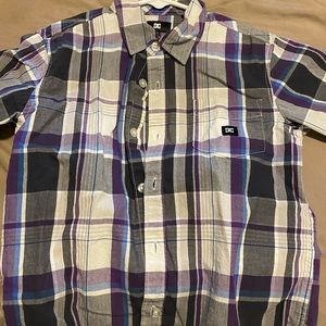 Great shirt sleeve button down.